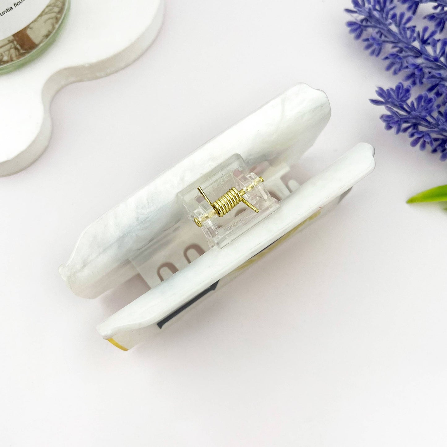 Light Beer Can Hair Claw Clip – Creative Beverage Design