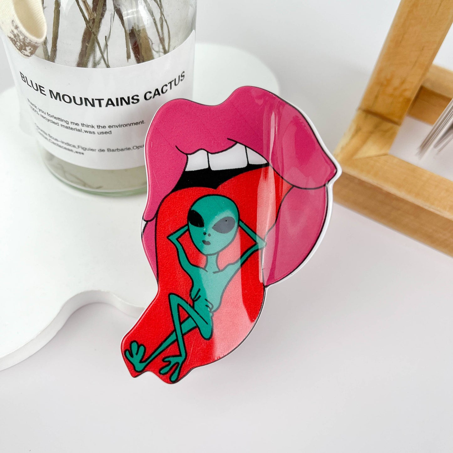 Super cute alien hair claw clip