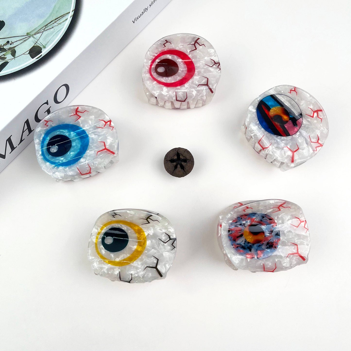 Personalized eyeball hair claw clip
