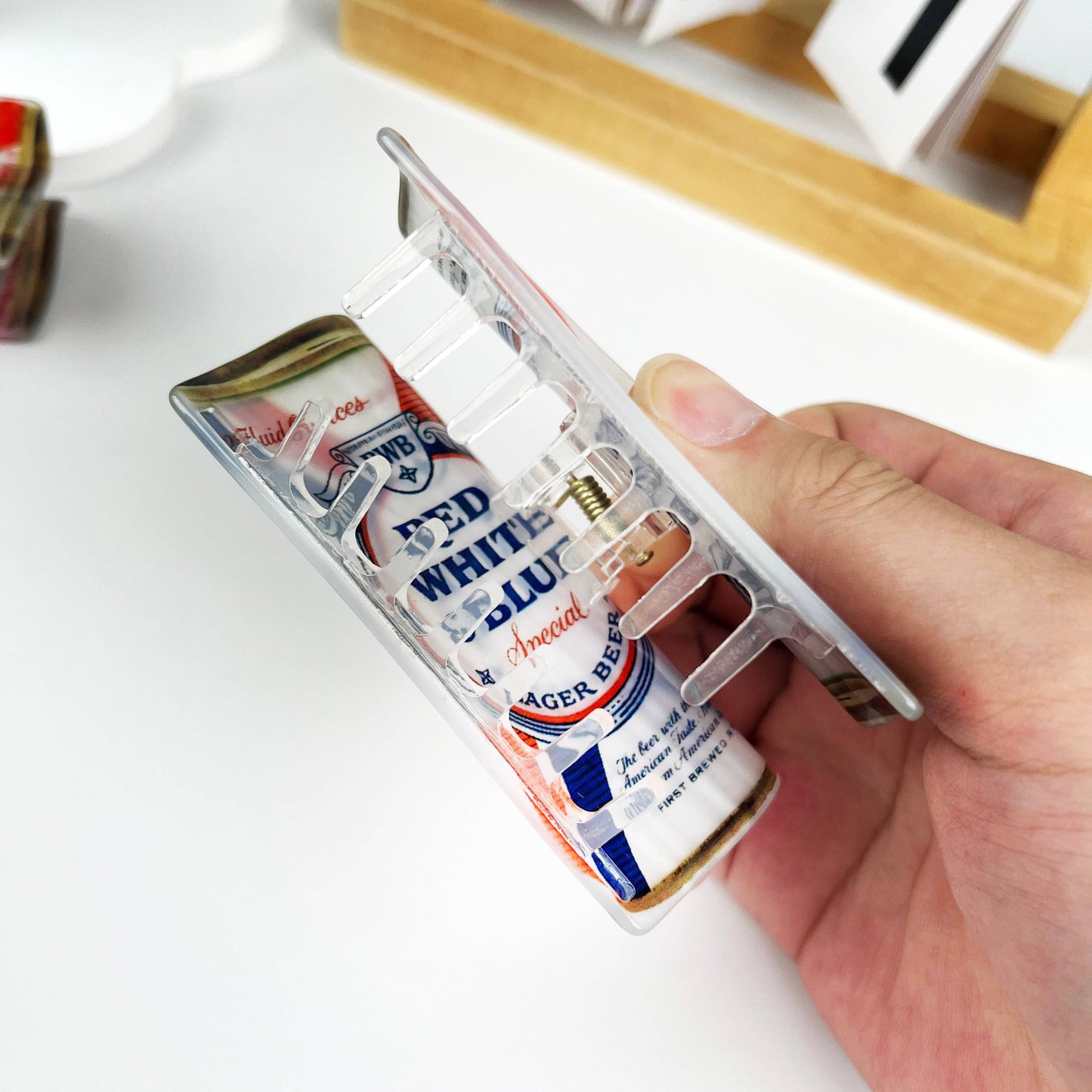 Beer can acetic acid hair claw clip
