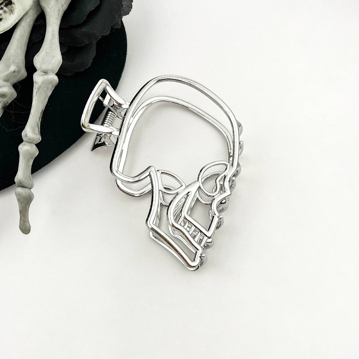 Hollow Skull Halloween Hair Claw – Spooky Style