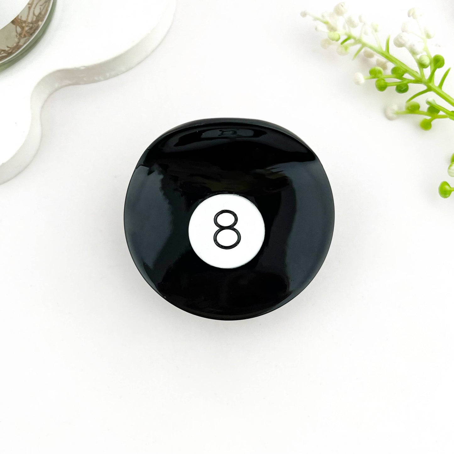 No. 8 Billiard Ball Hair Claw Clip