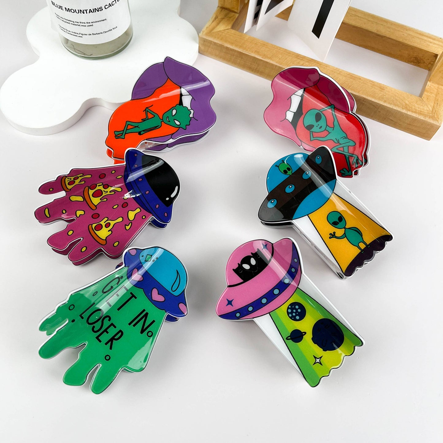 Super cute alien hair claw clip