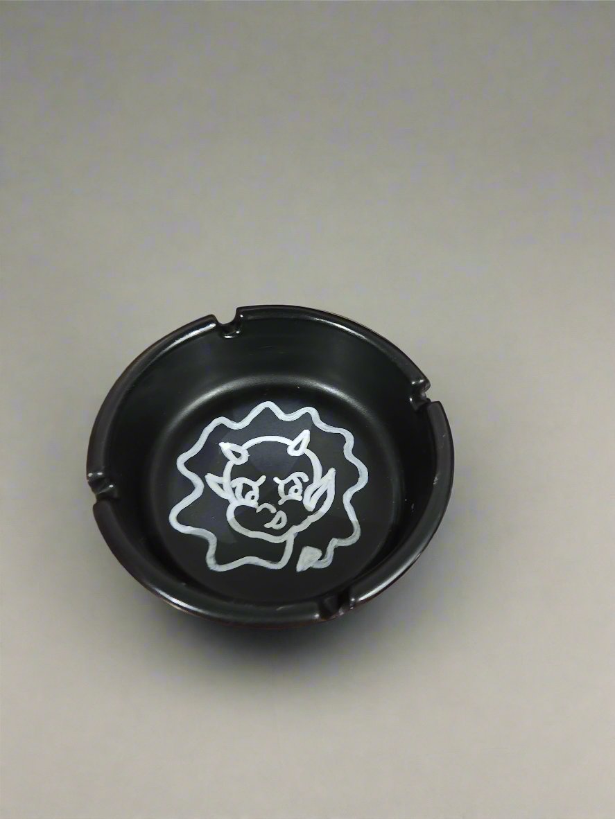 Traditional Flash Ashtray